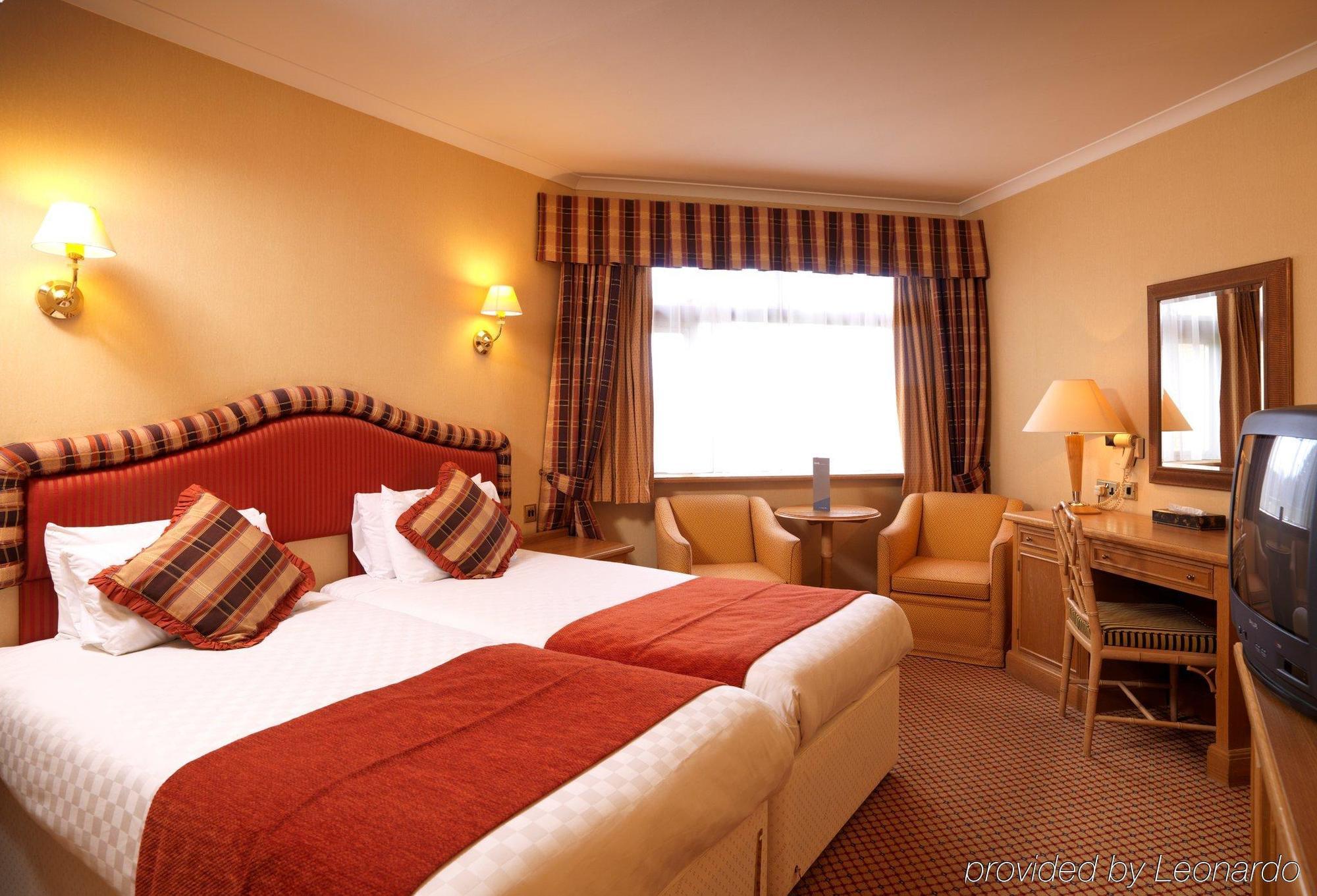 Leonardo Hotel Cheltenham Room photo